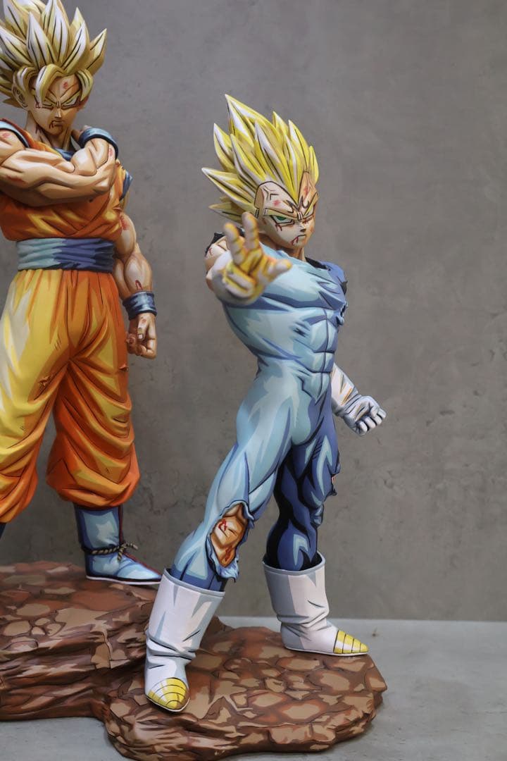 ドラゴンボール 孫悟空 ベジータ フィギュア　2体セット 台座付き