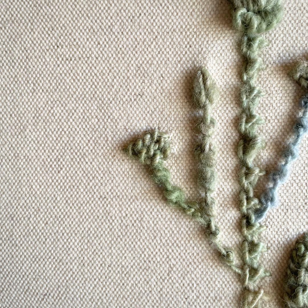 【一点もの】『手紡ぎ糸のお花. f'』手刺繍ファブリックパネル