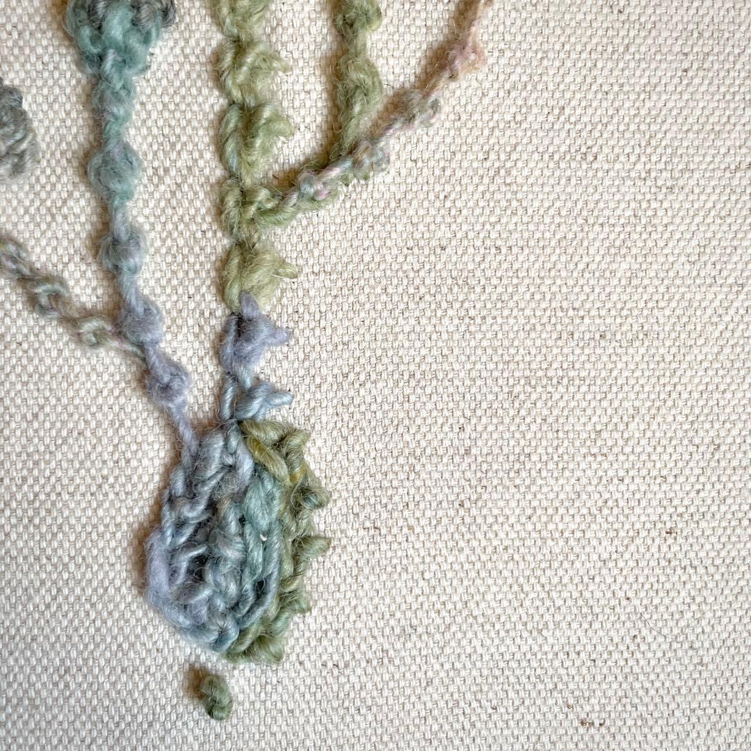 【一点もの】『手紡ぎ糸のお花. f'』手刺繍ファブリックパネル