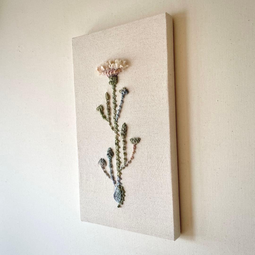 【一点もの】『手紡ぎ糸のお花. f'』手刺繍ファブリックパネル