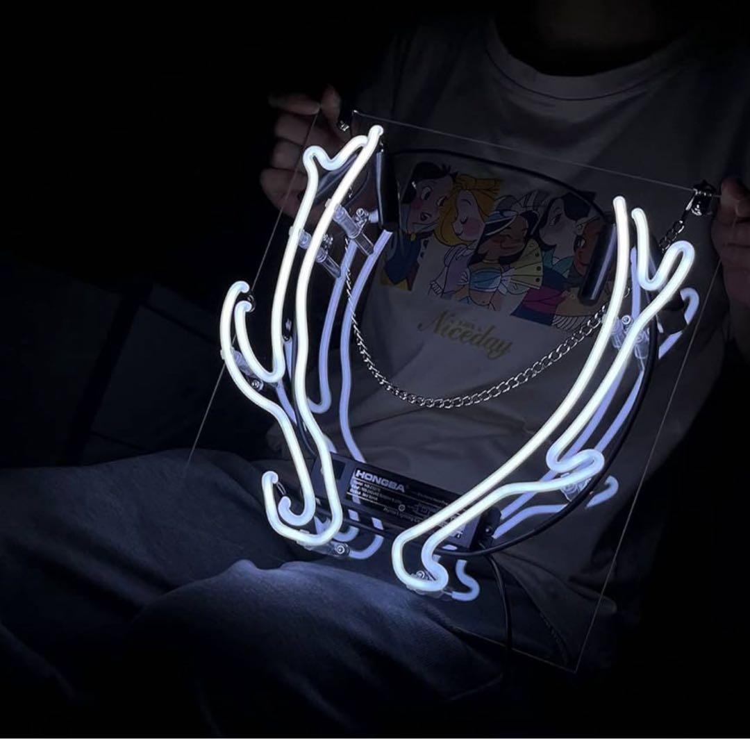 オーダー　ネオンサイン 鹿角デザイン ホワイト ガラス製北欧風 壁掛け装飾