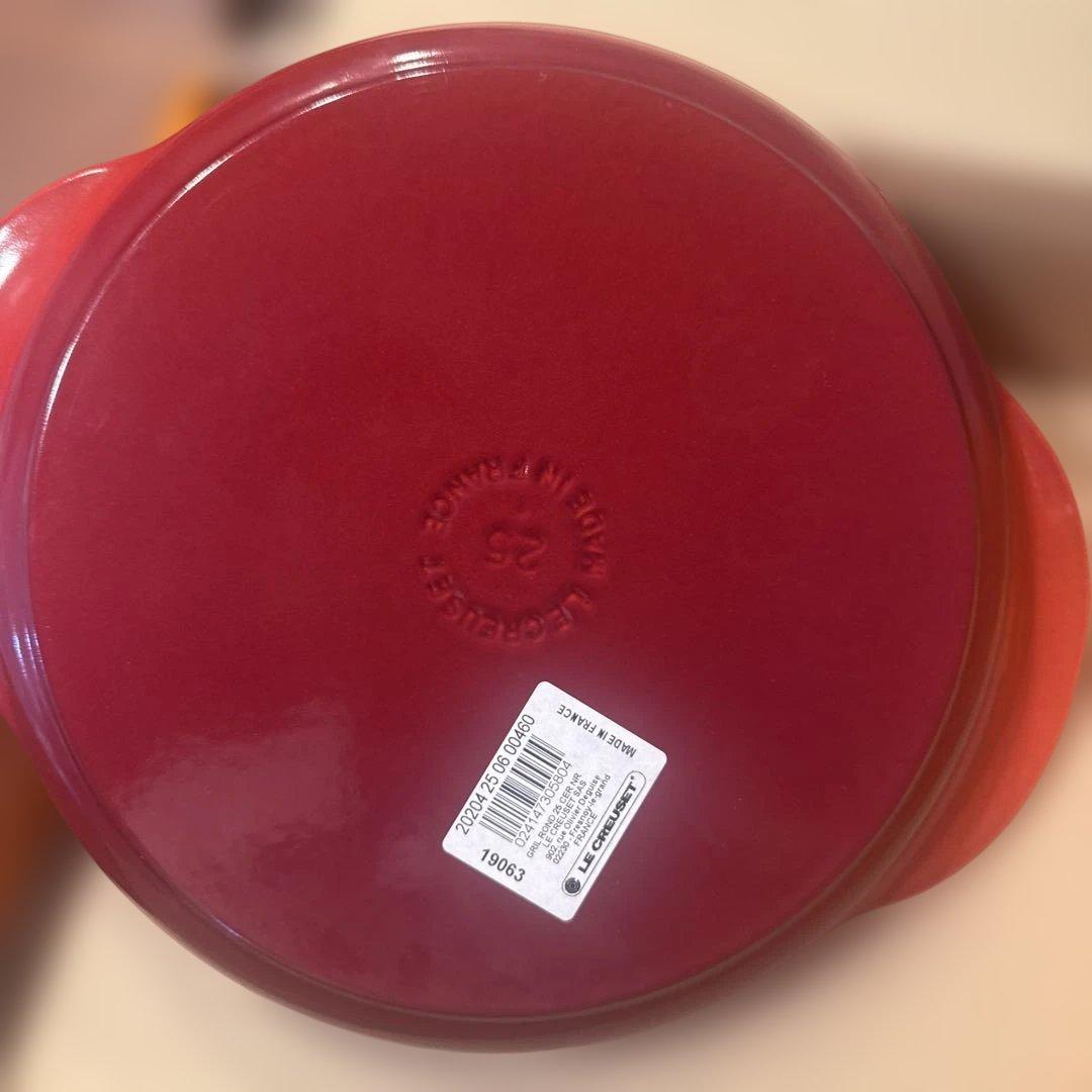 【未使用品】ル・クルーゼ　ラウンド・グリル 25 cm チェリーレッド