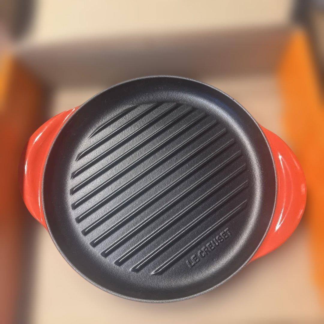 【未使用品】ル・クルーゼ　ラウンド・グリル 25 cm チェリーレッド