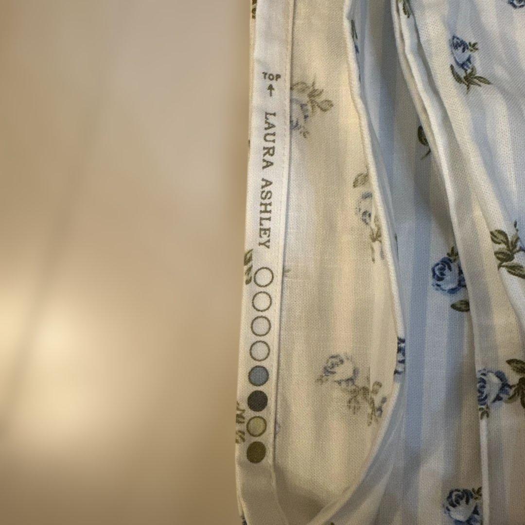 ローラアシュレイ　花柄カーテン 2枚組