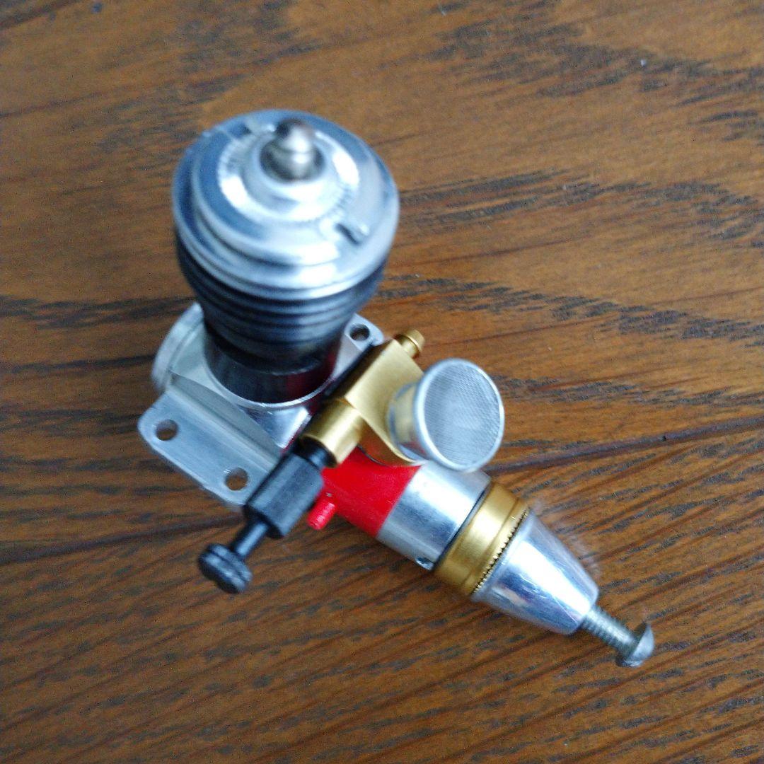 【希少】ラジコン飛行機 小型エンジン COX TEE DEE 05➕051