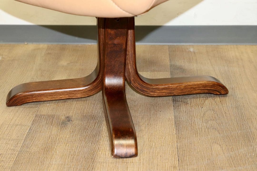 GMGS171○Hjellegjerde / イエリアーダ リクライニングチェ