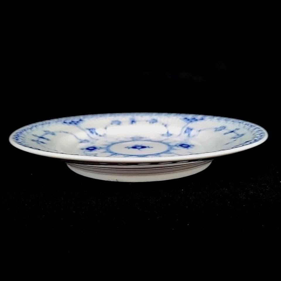 ☆未使用級☆ロイヤルコペンハーゲン　ハーフレース　ブルーフルーテッド　皿 1