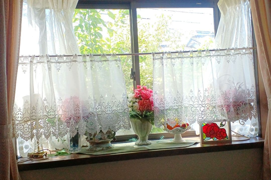 カフェカーテン【ほたる様オーダー品　トルコ刺繍マクラメレース　トリムデザイン】