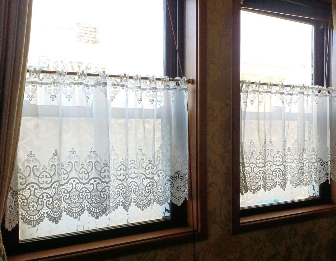 カフェカーテン【ほたる様オーダー品　トルコ刺繍マクラメレース　トリムデザイン】