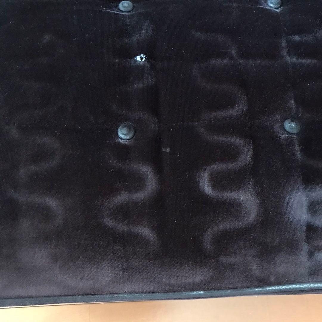 ジャンク※ カリモク/モケット限定色の黒 2シーター☆オマケあり☆