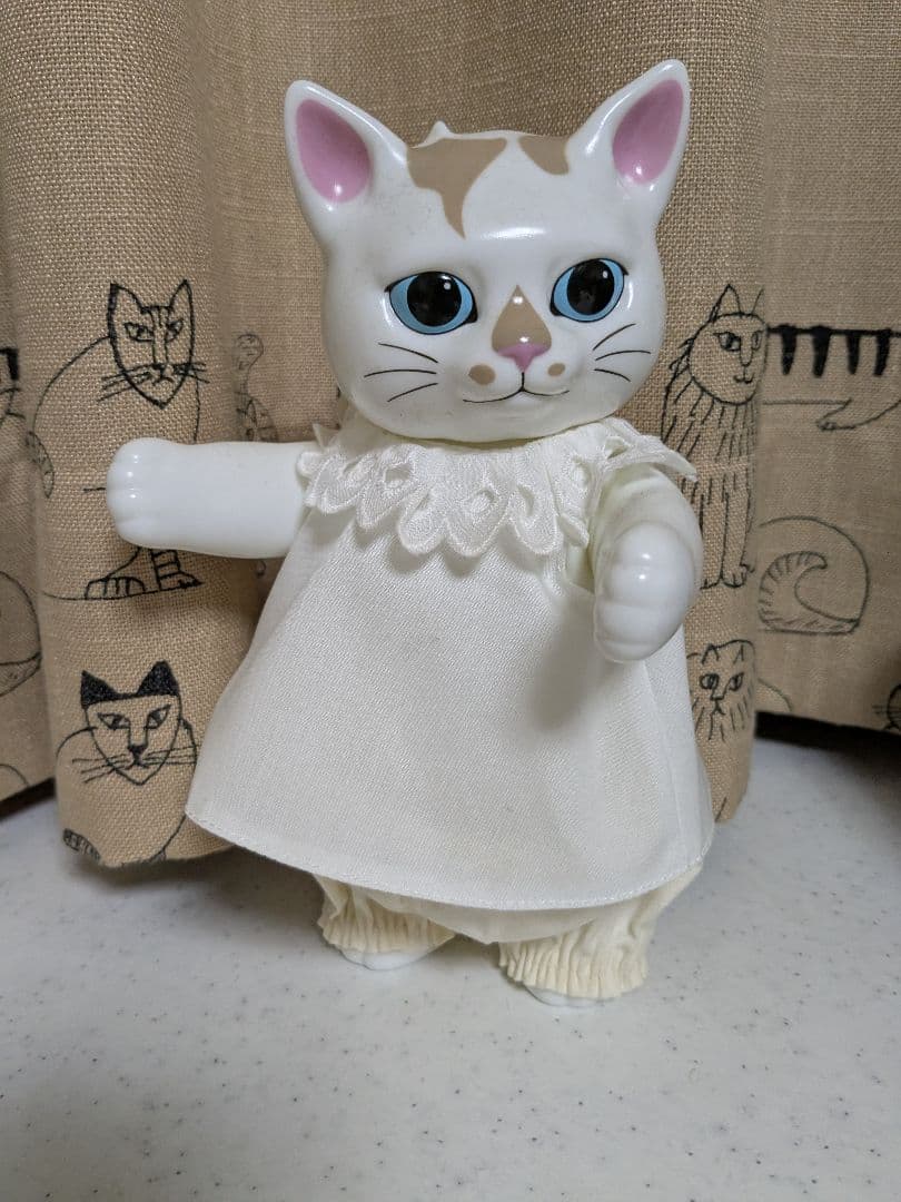 ヒグチユウコ こはるのお人形 こはるのフィギュア - メルカリ