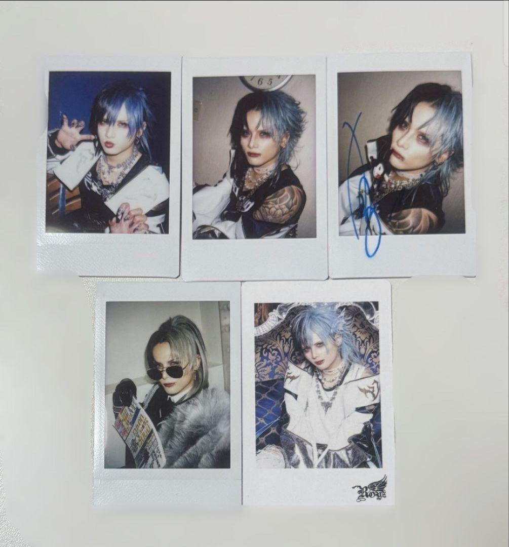 Royz 昴 チェキ① サイン入り - メルカリ