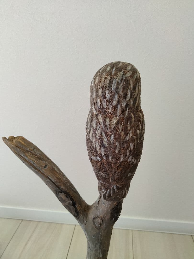 フクロウのバードカービング