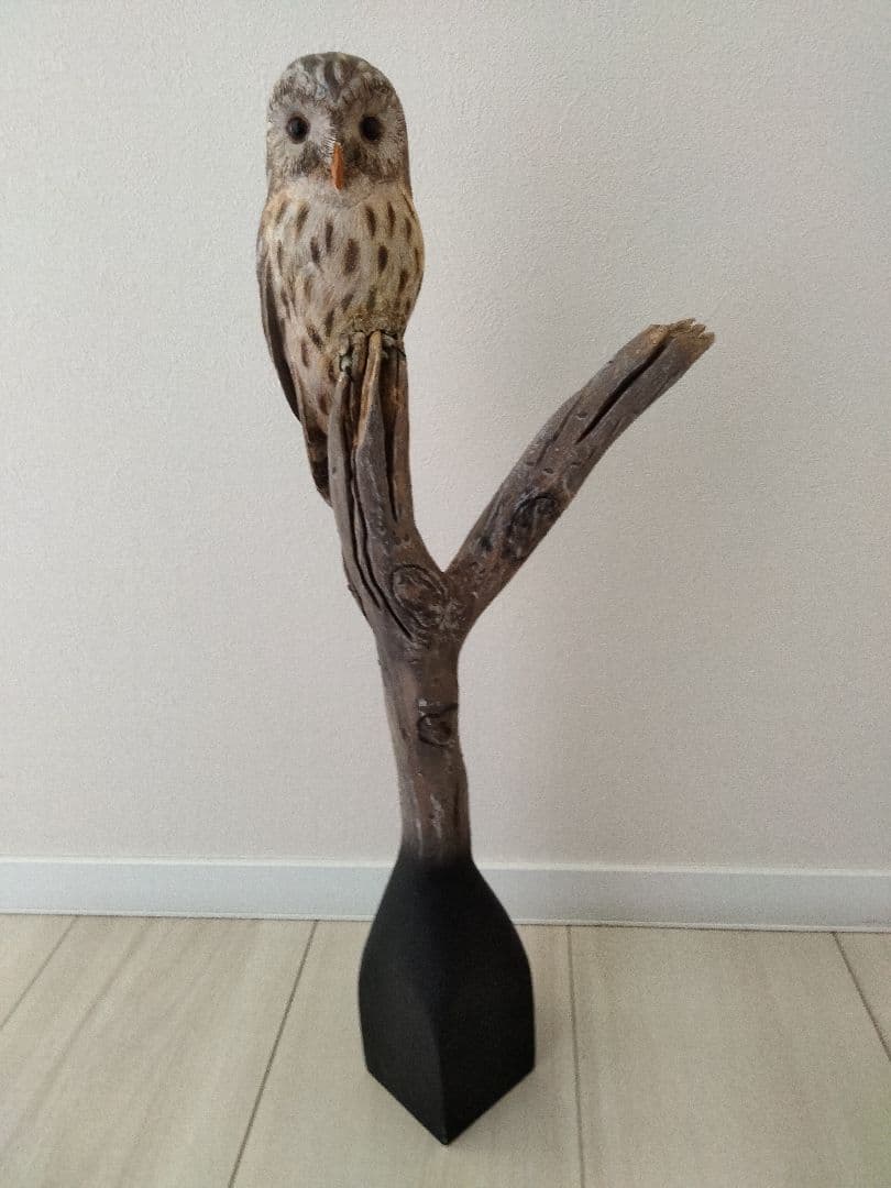 フクロウのバードカービング