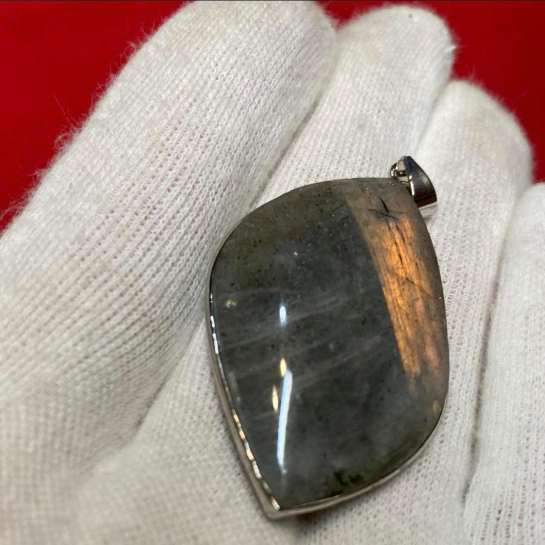 【新品】天然石ラブラドライト ペンダント オーロラ色　パワーストーン