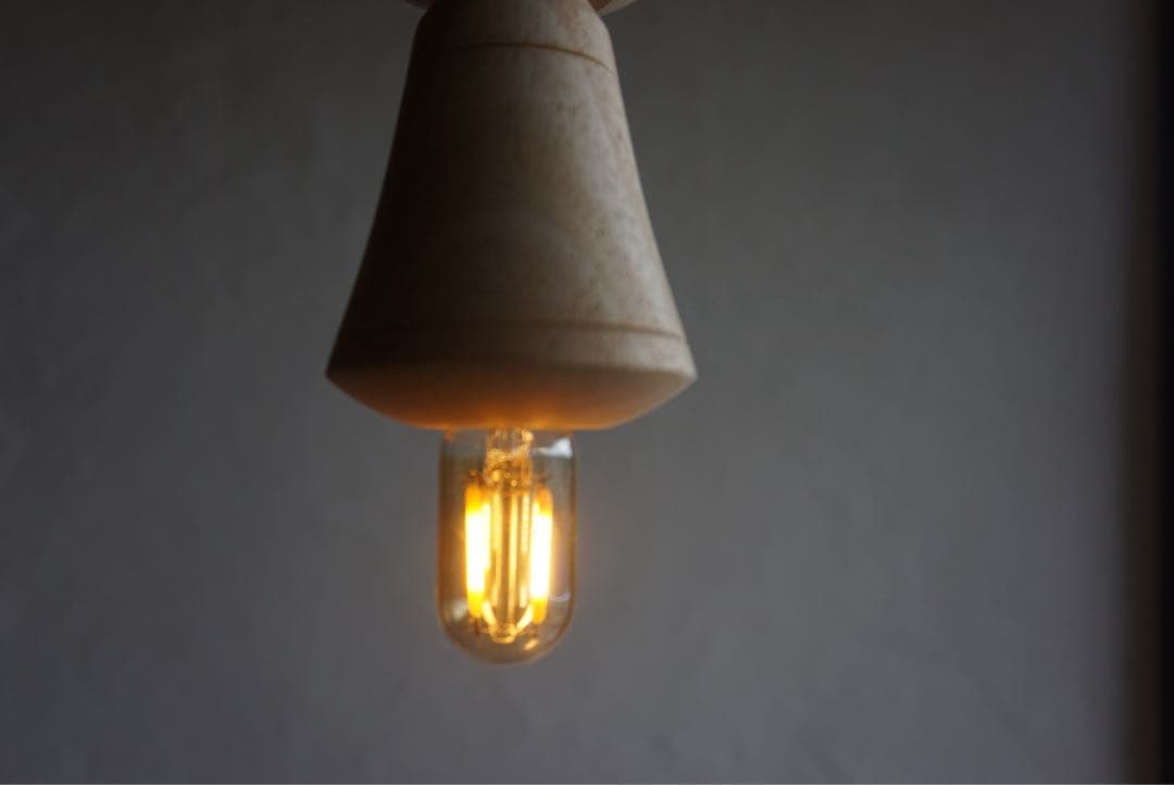 白木のペンダントライト