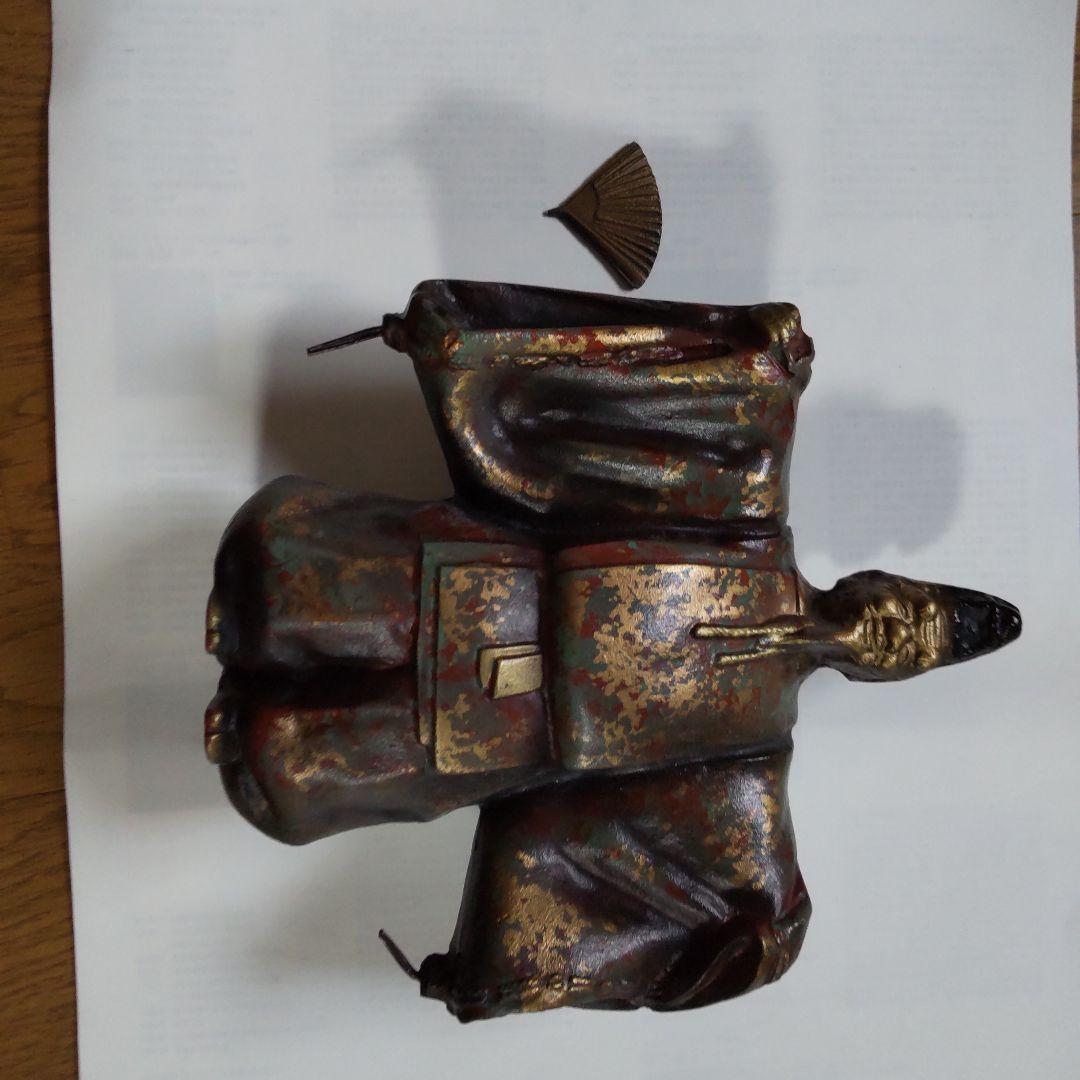 幸運のブロンズ像