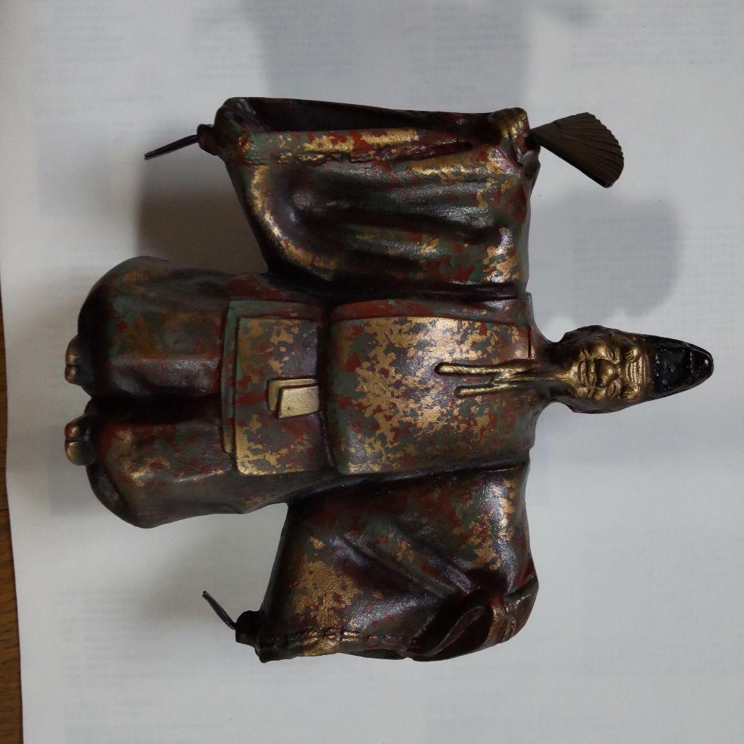 幸運のブロンズ像