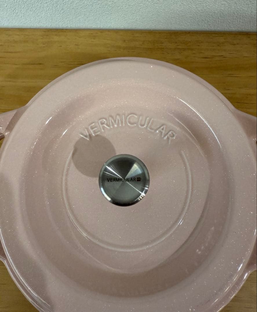 バーミキュラ オーブンポット 18cm パールピンク両手鍋　無水鍋　レシピ本付き