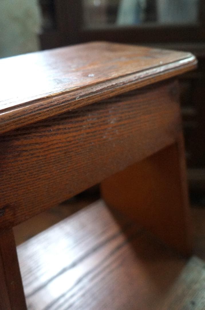 昭和レトロ・木製・踏み台・階段・2段・飾り台・ディスプレイ台・収納スペース有り