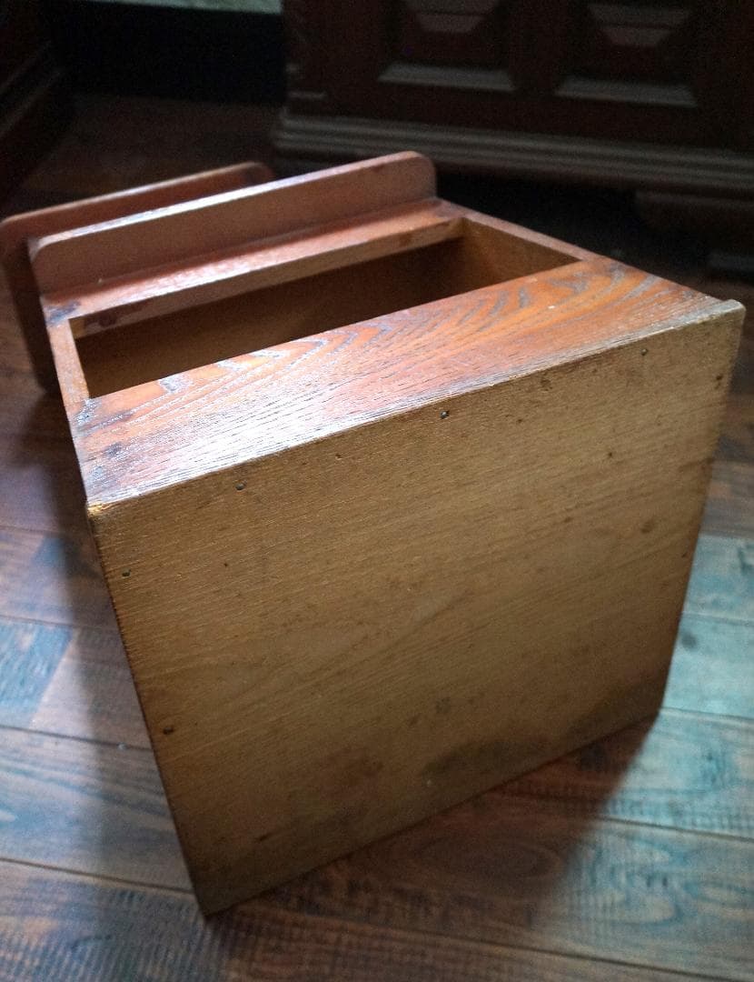 昭和レトロ・木製・踏み台・階段・2段・飾り台・ディスプレイ台・収納スペース有り