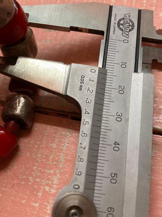 ホワイトハーツアンティークビーズ(ピンク)＆無垢シルバービーズネックレス