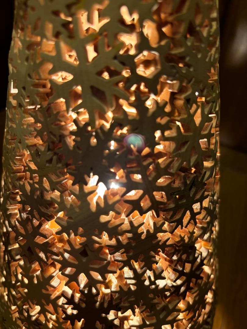 木の行燈 ランプ 雪の結晶模様 六角形ベース クリスマスツリー型
