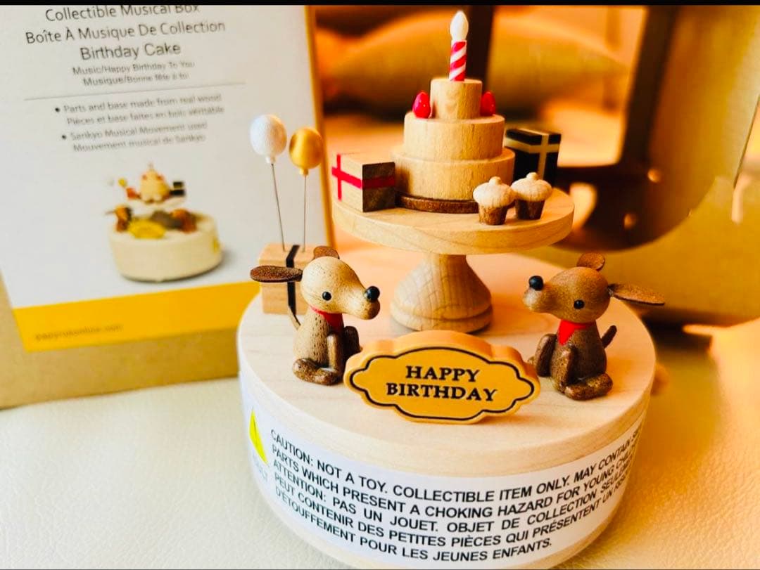 新品箱入り、バースデーケーキ木製オルゴール、お誕生日、犬