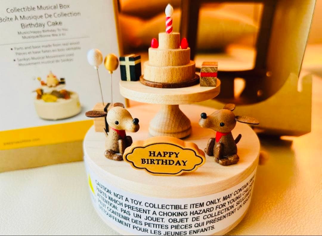 新品箱入り、バースデーケーキ木製オルゴール、お誕生日、犬