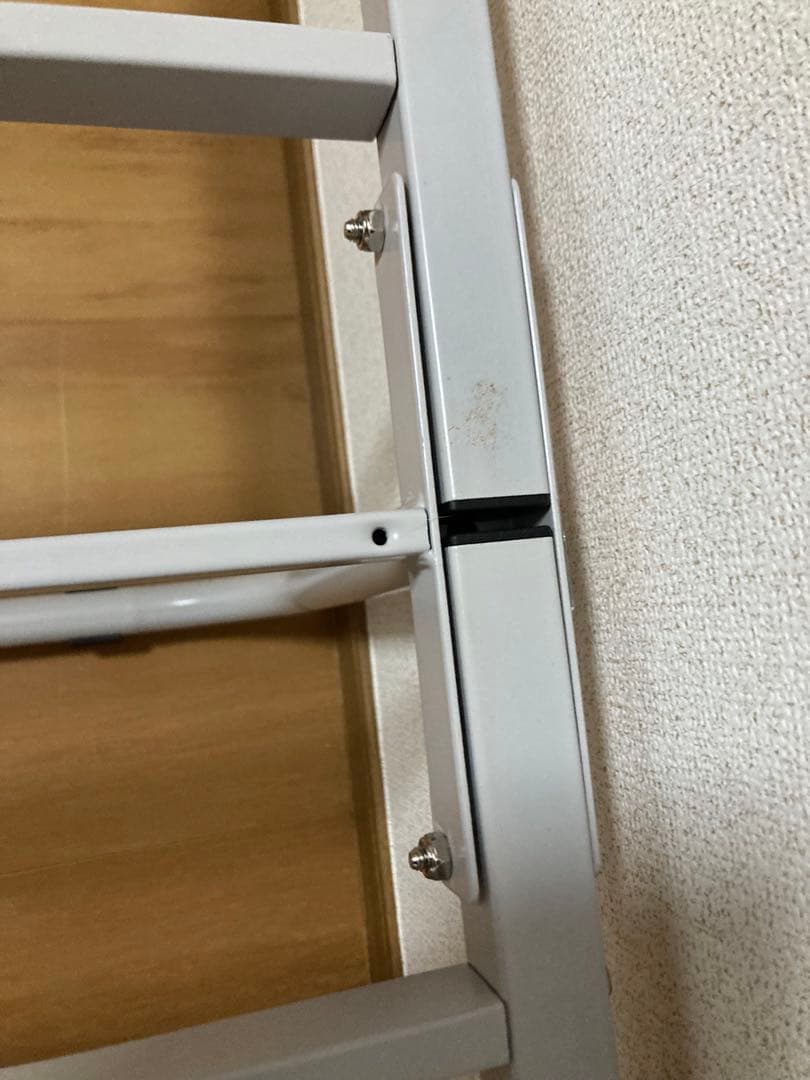 未使用・組立済み完成品】新生活に！折り畳みダブルベッド(ミルキー