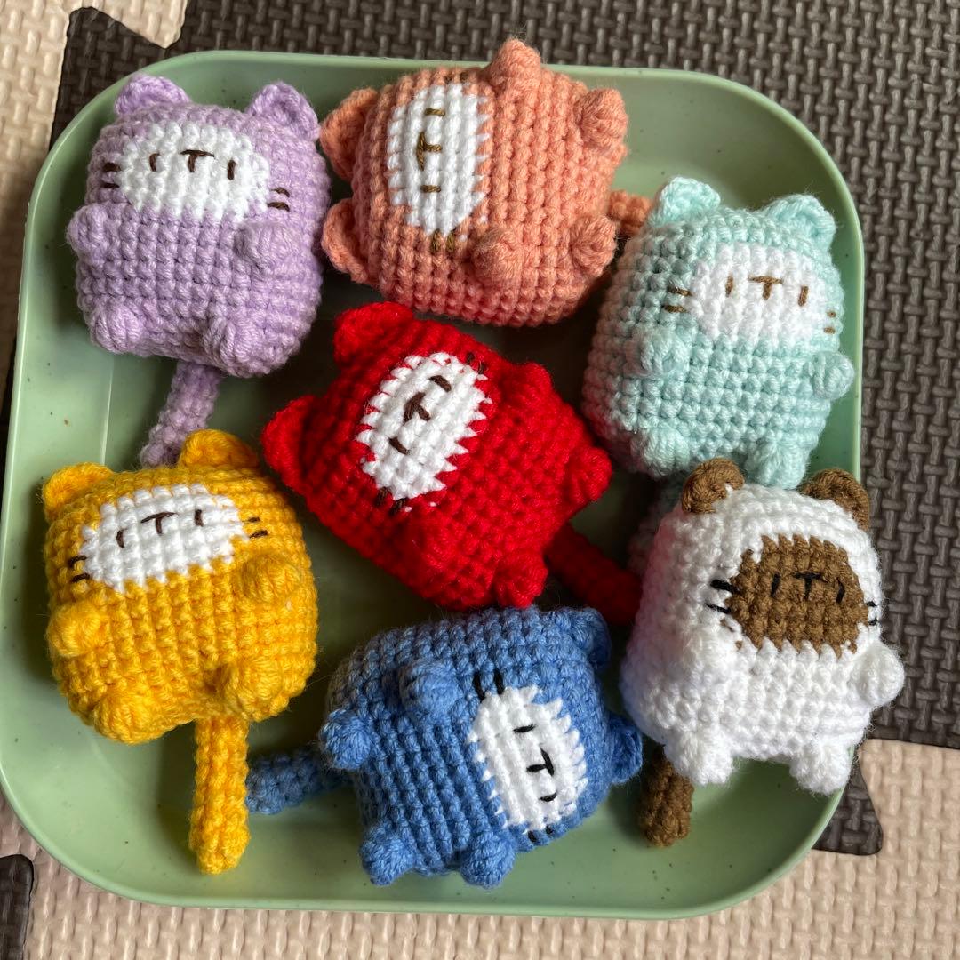 編みぐるみキーホルダー猫ちゃん - メルカリ