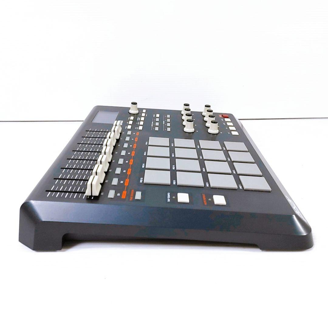 AKAI Professional MPD32 MIDIコントローラー