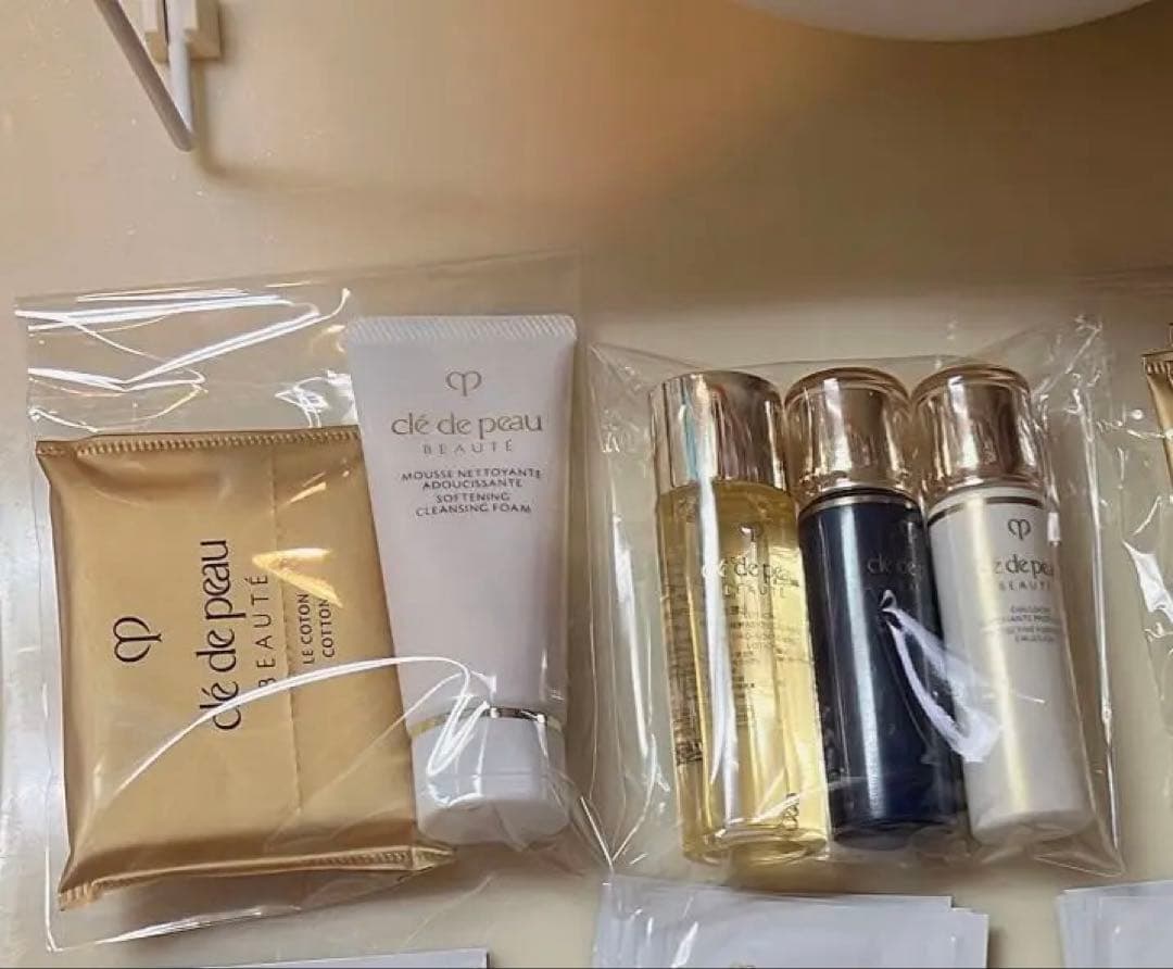 クレドポーボーテ·ラ・クレーム·特製サイズラディアンス18941円相当