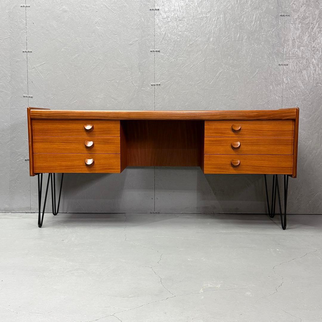 White & Newton ヴィンテージ ピンレッグ チークデスク(401)