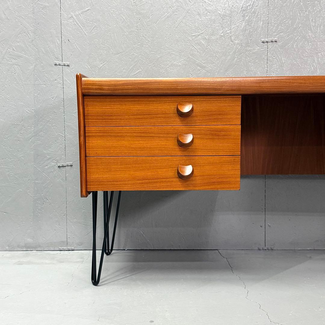 White & Newton ヴィンテージ ピンレッグ チークデスク(401)