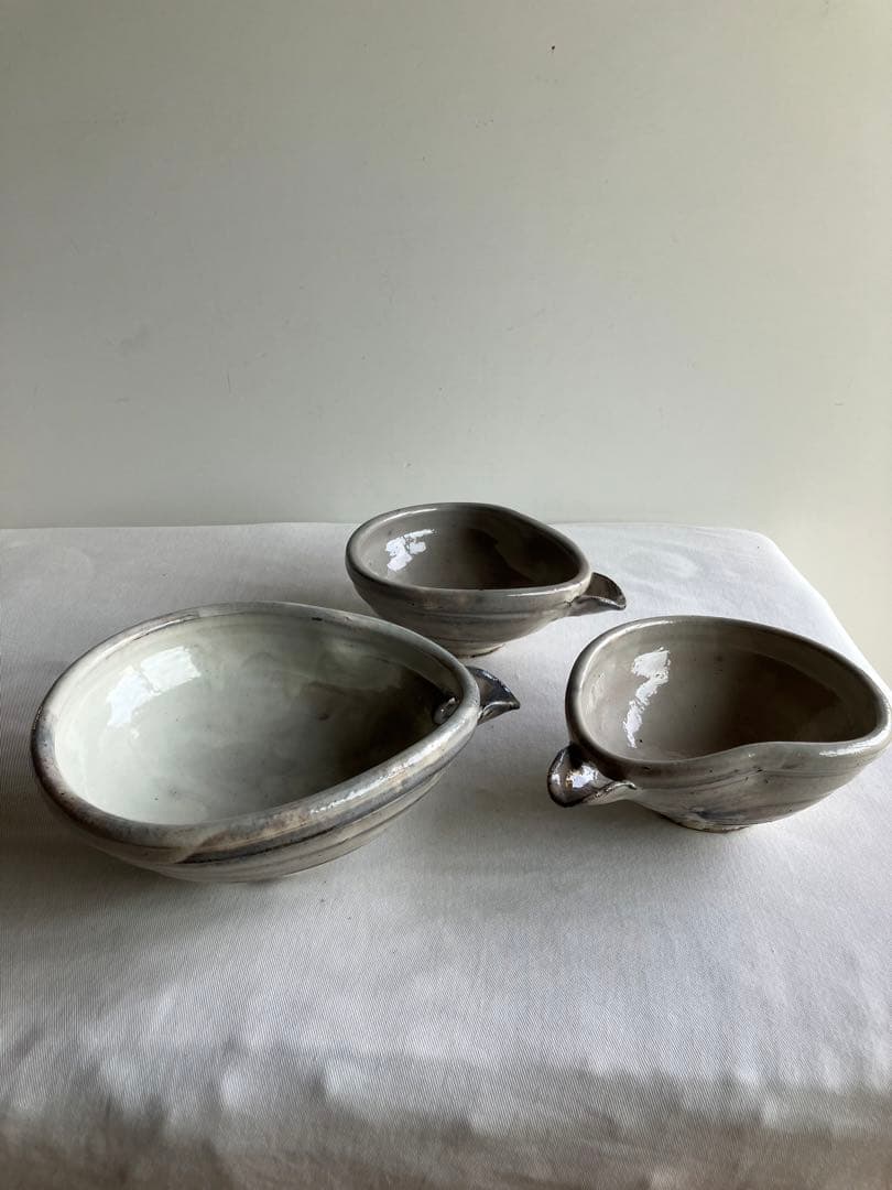 粉引き片口３個　陶器鉢ボウル　白泥化粧掛け　酒器ピッチャー　粉青沙器