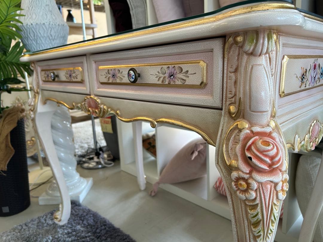 ロココ調　エレガントな猫足コンソールテーブル