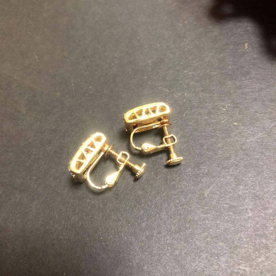 61 62 63 64イヤリング