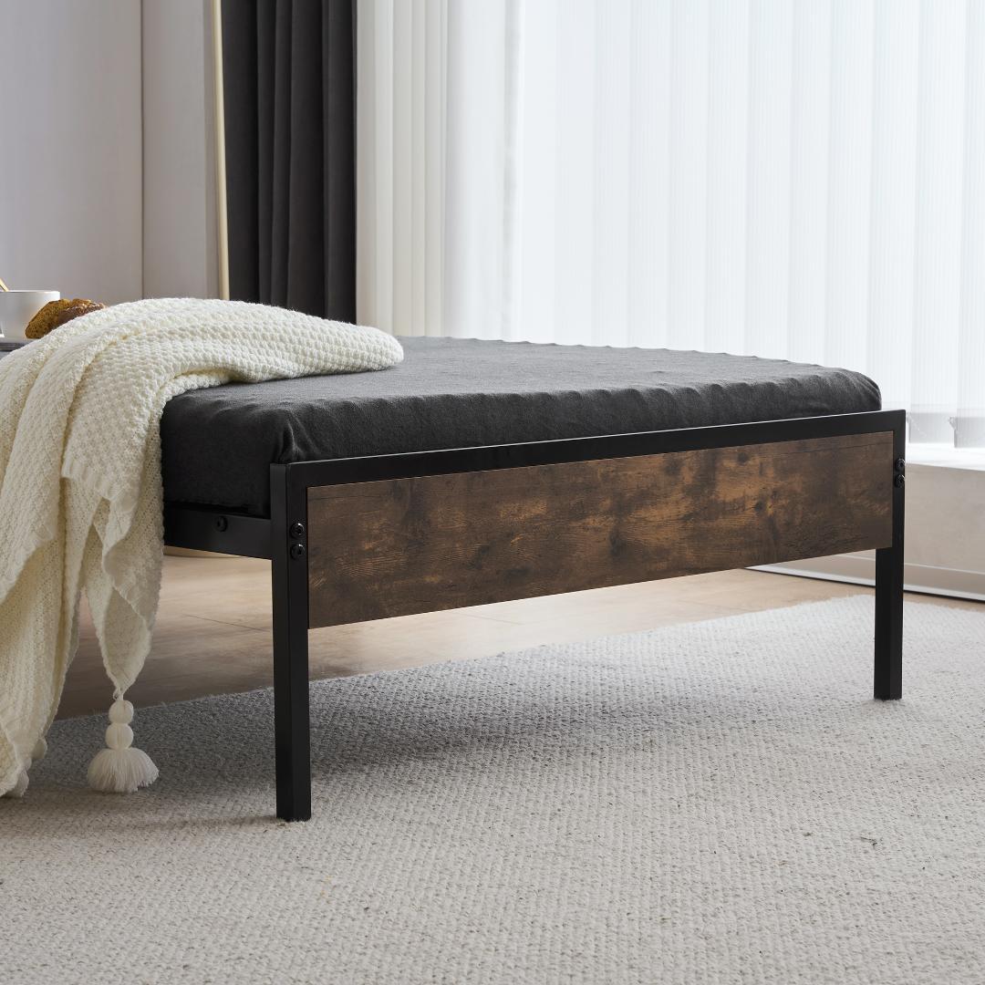 春分セール！北欧風コンセント付きベッドフレーム　シングル（S）