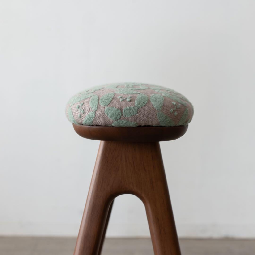 キッチンスツールBR H630＋ミナ ペルホネン　dear gray