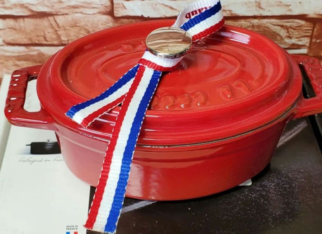 値下【シリアルナンバー付属】STAUBピコ・ココット　オーバル11cm　ストウブ