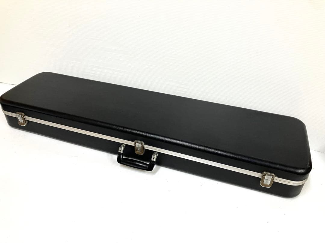 美品◆民謡三味線◆紅木 中棹 皮破れ無し 鼈甲撥／竹駒／替え弦／ケース付