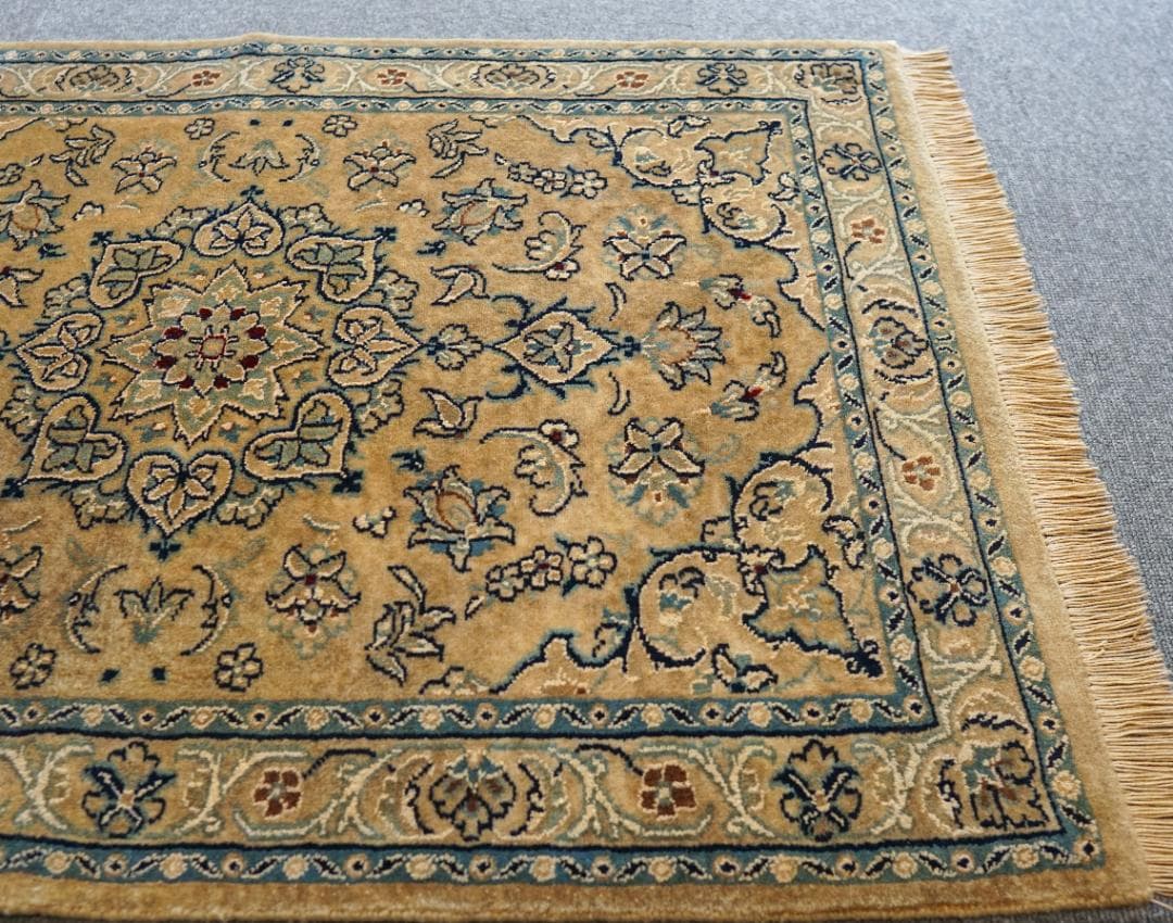 90×62cm 手織り ペルシャ絨毯 ナイン ヴィンテージラグ - メルカリ