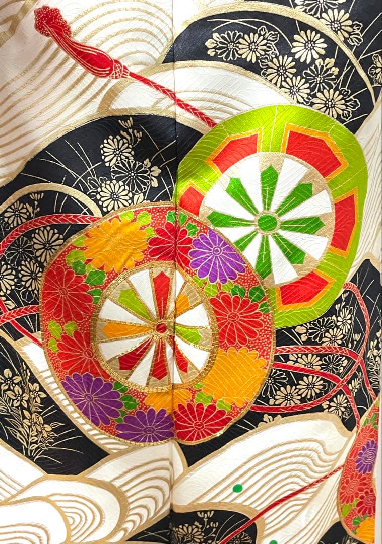 □七五三　正絹女児振り袖着物　金青海波　車輪　金駒刺繍　セミアンティーク