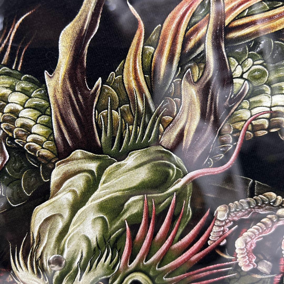 お部屋のインテリアに最適！フレーム付★インパクト大★暗闇で光る龍★A2サイズ