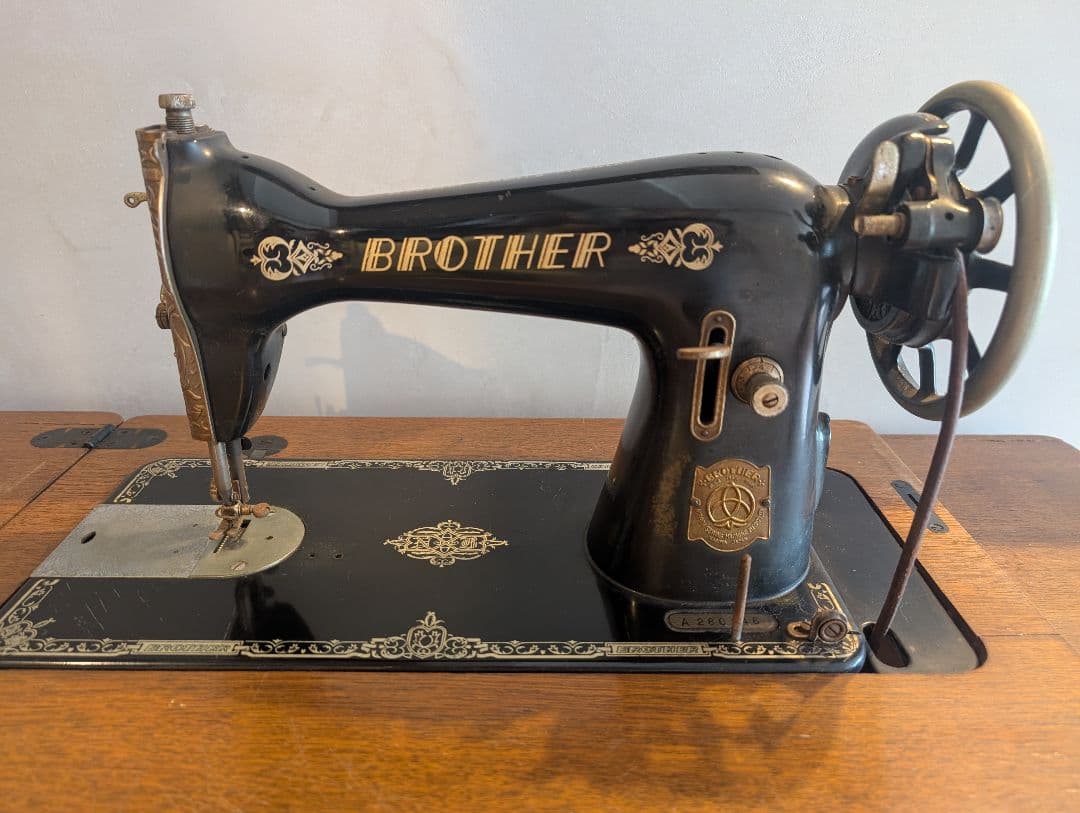 足踏みミシン / BROTHER / アンティーク