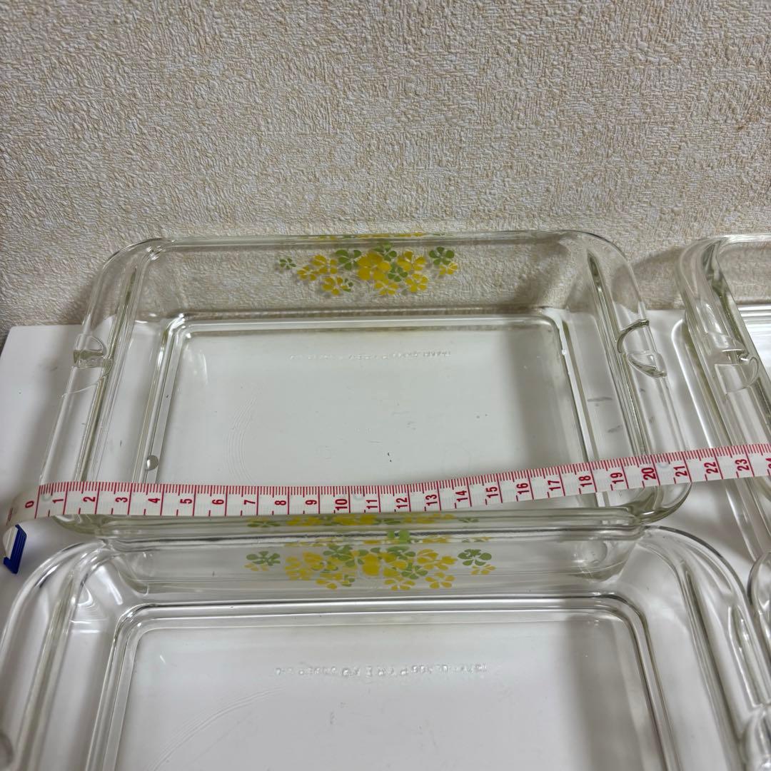PYREXオールドパイレックス　昭和レトロガラス保存容器 蓋付き２段２セット