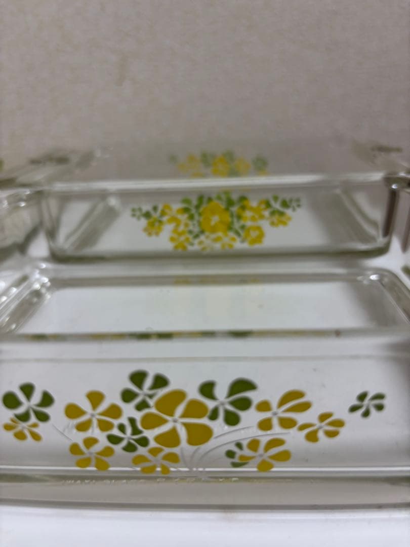 PYREXオールドパイレックス　昭和レトロガラス保存容器 蓋付き２段２セット