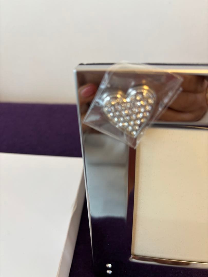 Swarovski フォトフレーム ハート型クリスタル付き