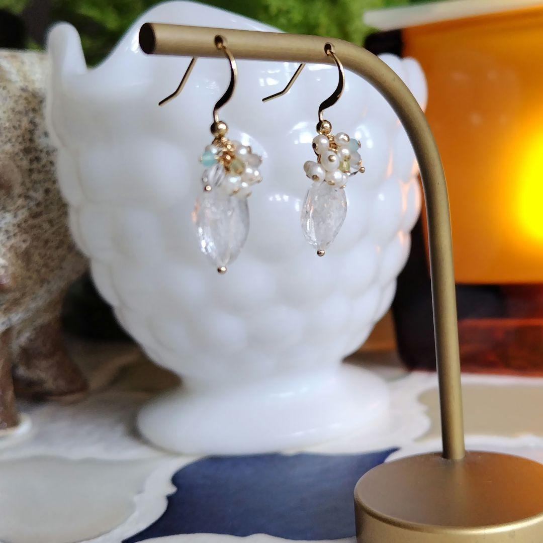 １4Kgf天然石WinterWhite♡ポンポンピアス